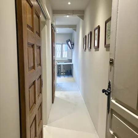 Apartment 2 *